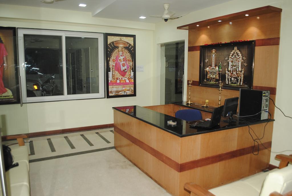 Ssr Hotel Srikalahasti Buitenkant foto