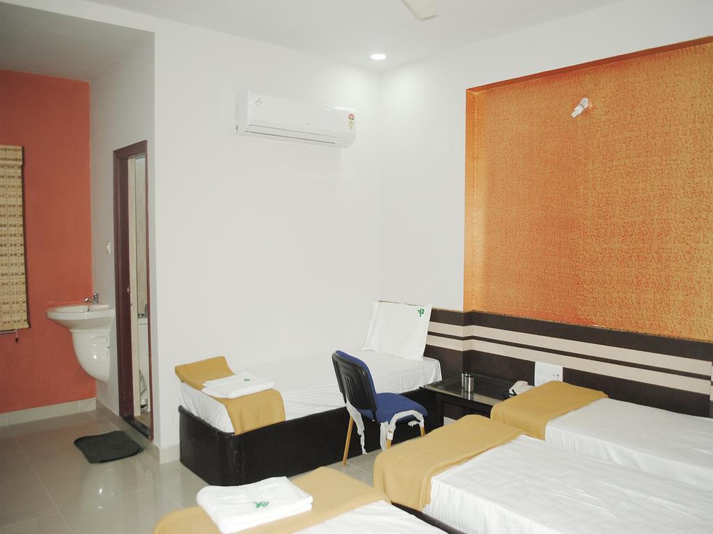 Ssr Hotel Srikalahasti Buitenkant foto