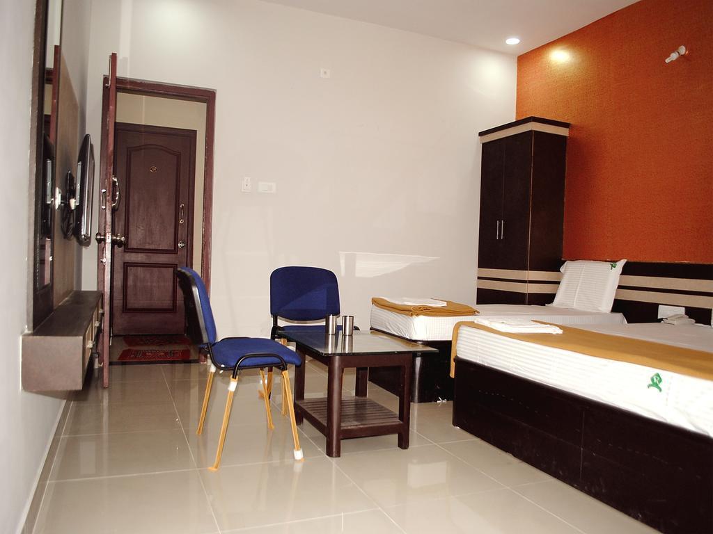 Ssr Hotel Srikalahasti Buitenkant foto