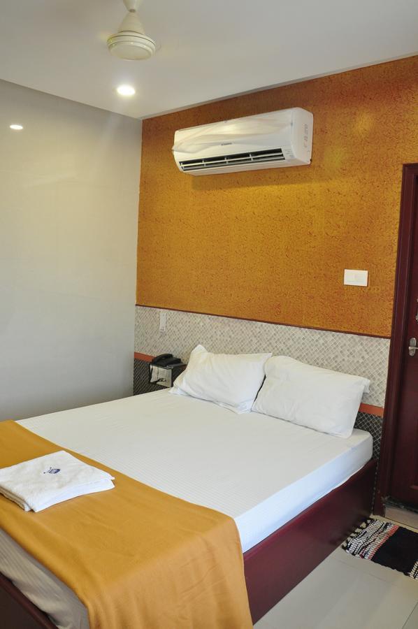Ssr Hotel Srikalahasti Buitenkant foto